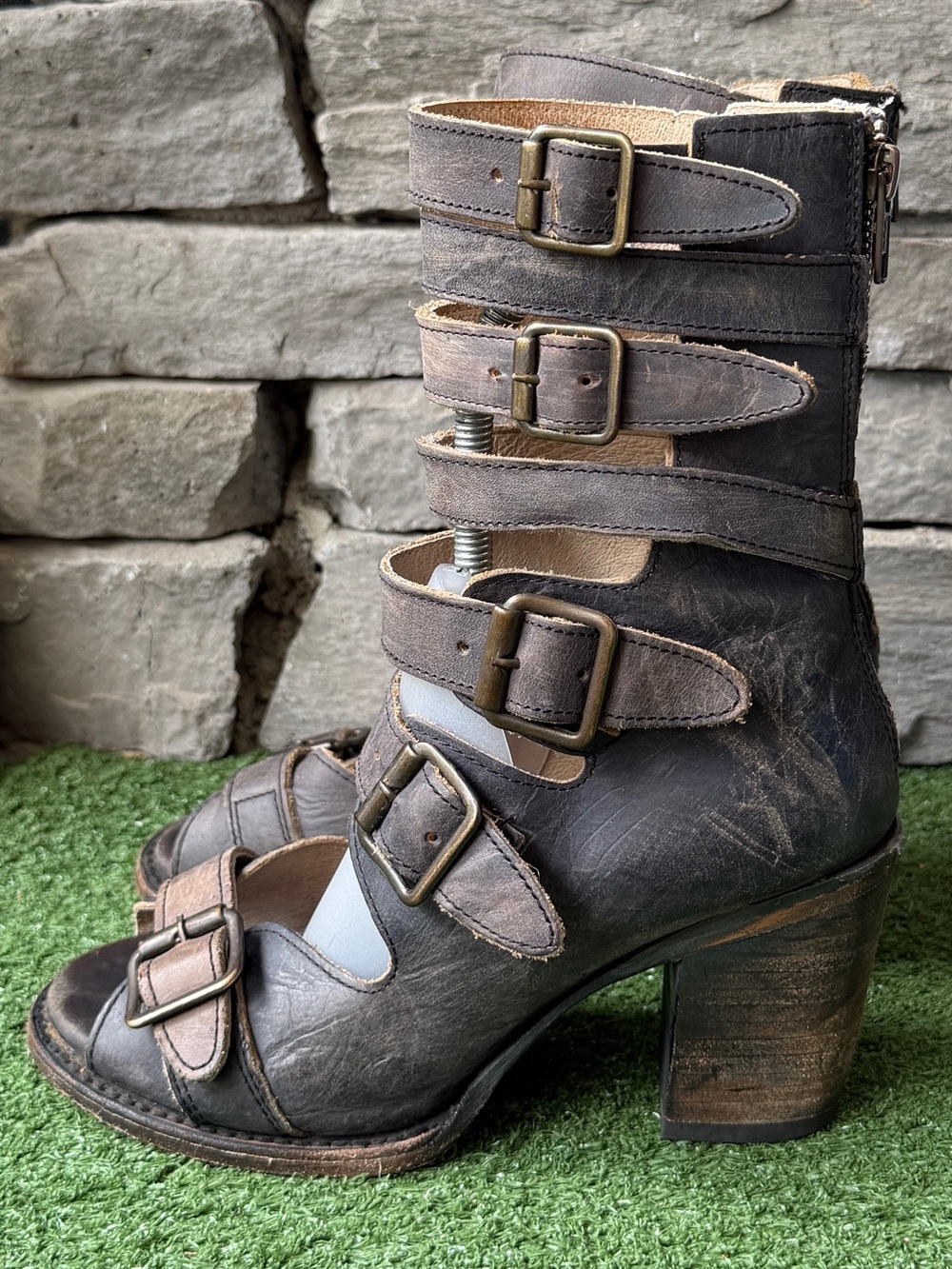 Freebird by Steven Bond Gladiator Multi Buckle Strappy Women’s Sandals